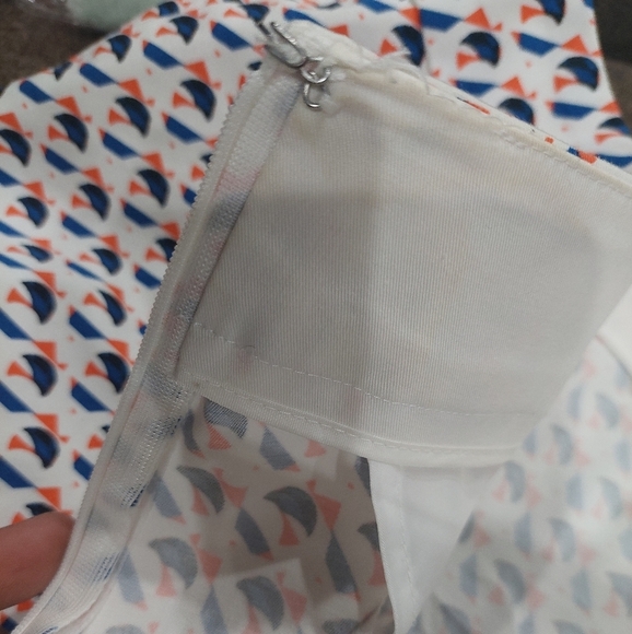 Ann Taylor Madison Abstract Pencil Skirt Sz 10 - Picture 5 of 11